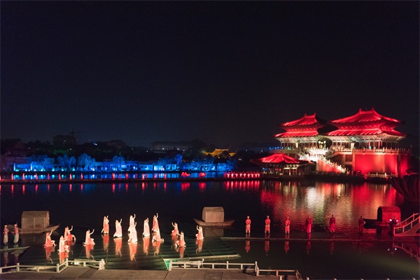 景觀(guān)夜晚亮化設(shè)計(jì)