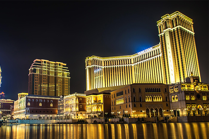 旅游季爆火，酒店外墻亮化怎么做才能吸引游客入??？