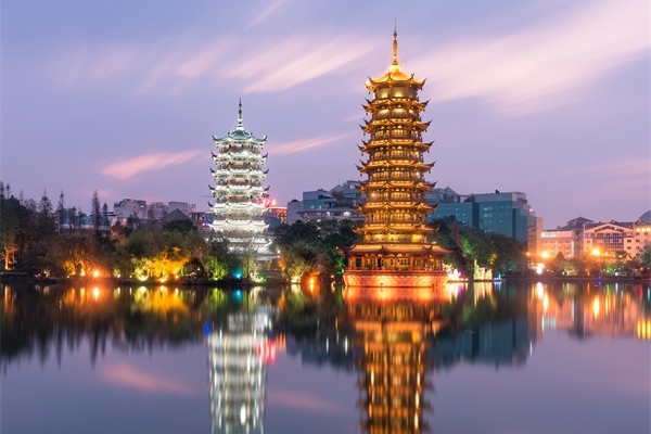 景觀照明設(shè)計都需要遵循哪些原則？