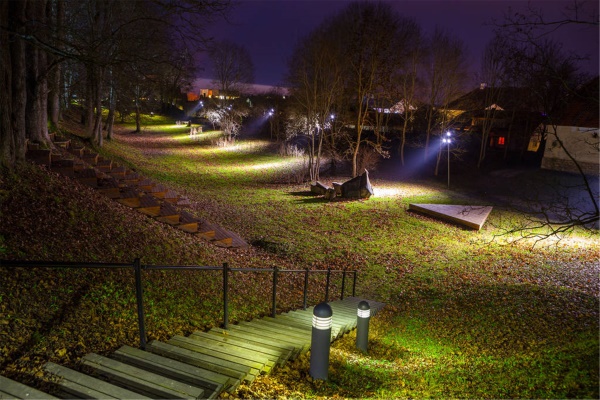 公園夜景亮化設(shè)計要營造溫馨明亮的氛圍